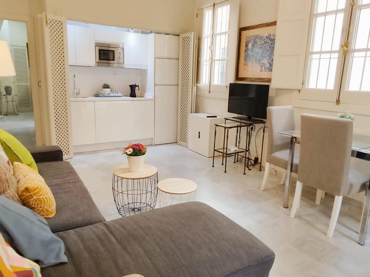 Homeyseville-Bright Apartment At Santa Cruz 4 Pax, Parking Optional Bagian luar foto