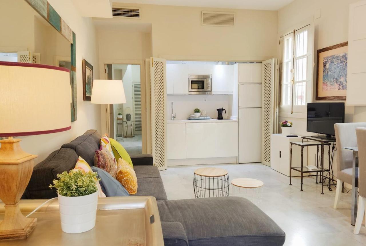 Homeyseville-Bright Apartment At Santa Cruz 4 Pax, Parking Optional Bagian luar foto