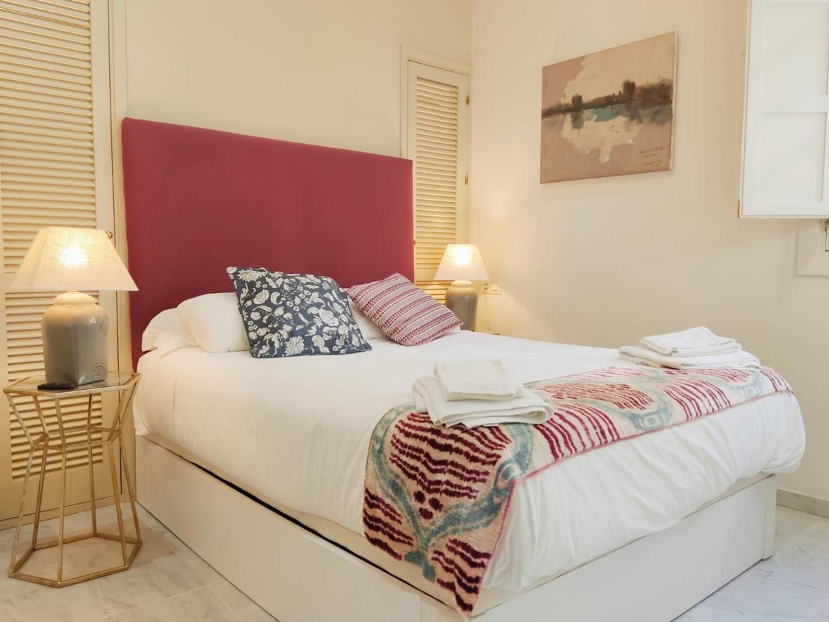 Homeyseville-Bright Apartment At Santa Cruz 4 Pax, Parking Optional Bagian luar foto